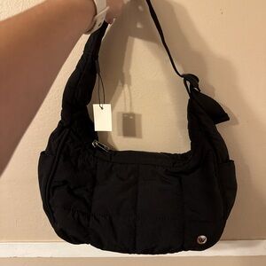 black shoulder bag